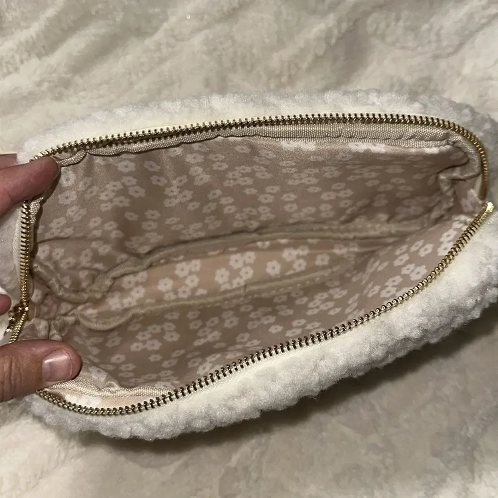 ALTAR’D STATE Cream Tan MAKE UP Graphic Zip Top Sherpa Make up Cosmetic Bag